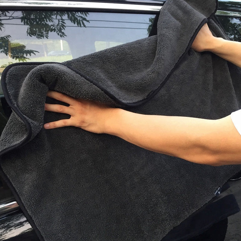 Gedraaide microvezeldoek voor het wassen van auto's en het reinigen van ruiten