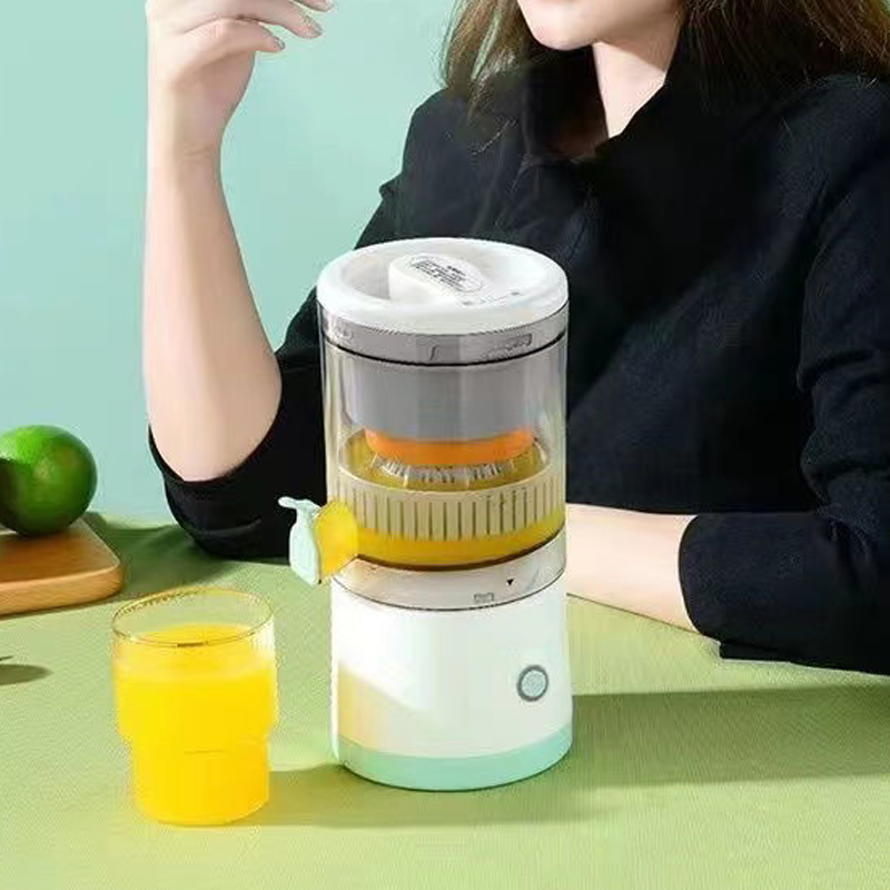 JuiceMate™ – Mini Elektrische Fruitpers voor Vers Sap Overal | 50% KORTING